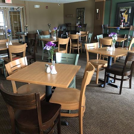 Americinn By Wyndham Princeton Il Екстериор снимка